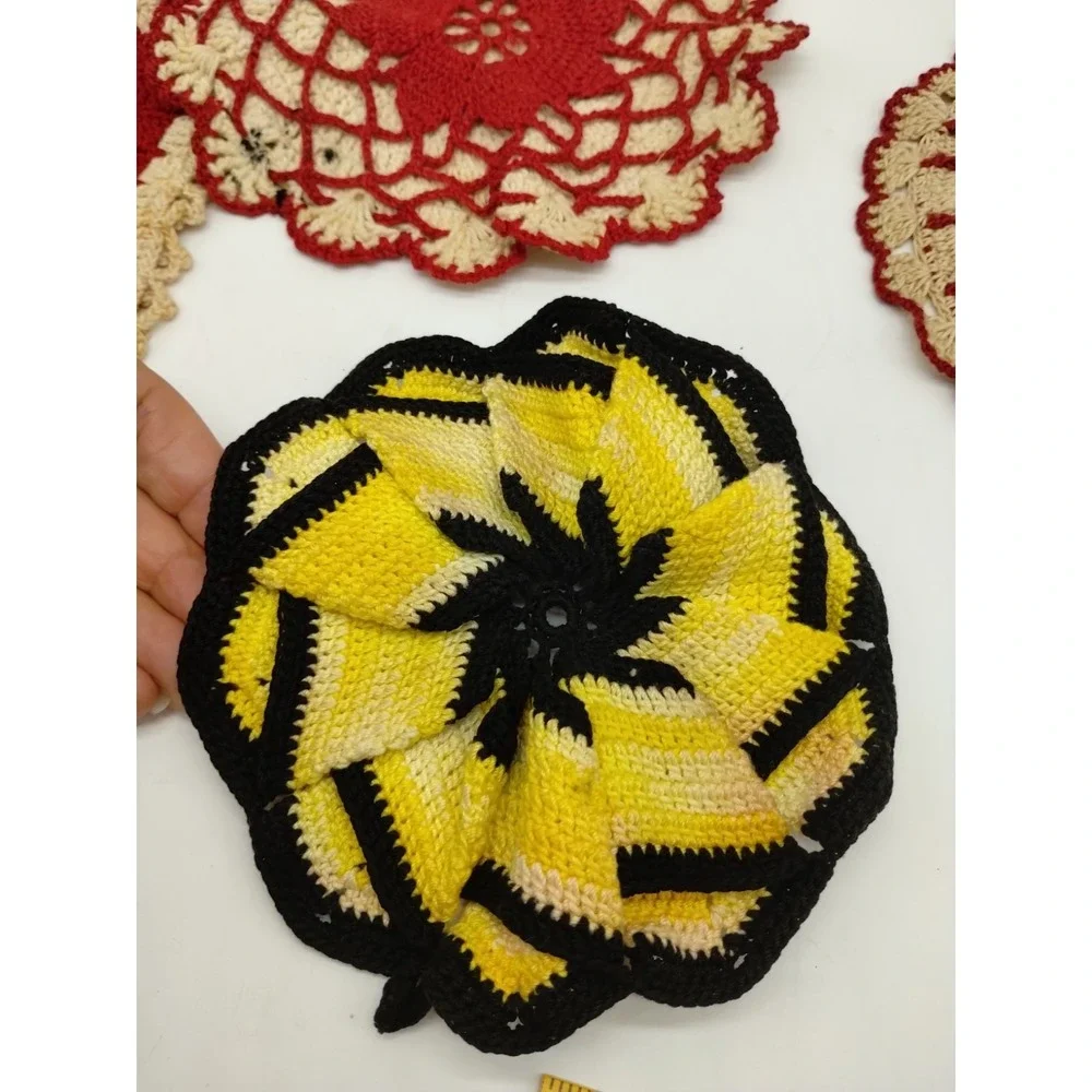Lot Of 4 Vintage Crocheted Handmade Kitchen Pot Holders